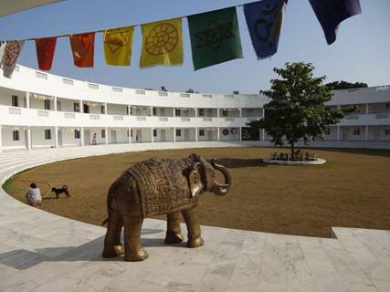 храм мира со слонамибольше