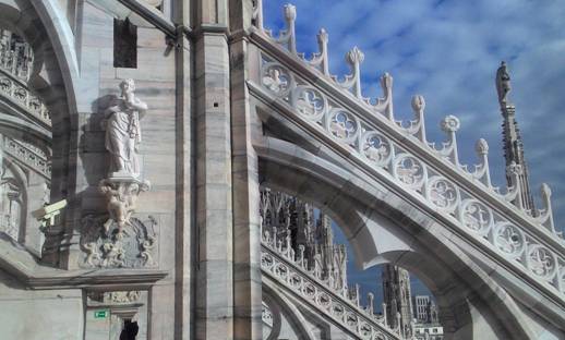 Милан собор девушка