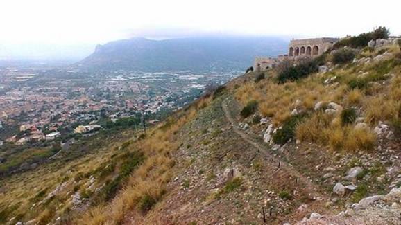 Дорожка к храму Юпитера