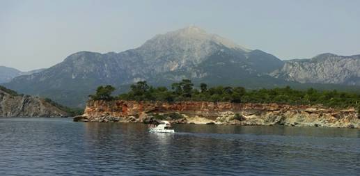 гора Тахталы над бухтой Фазелиса